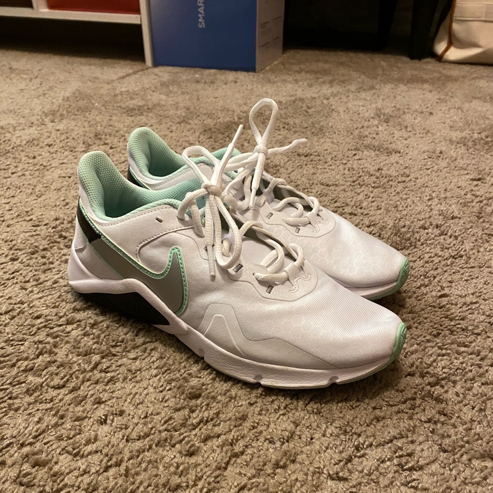 Nike Legend Essential 2 Shoes
